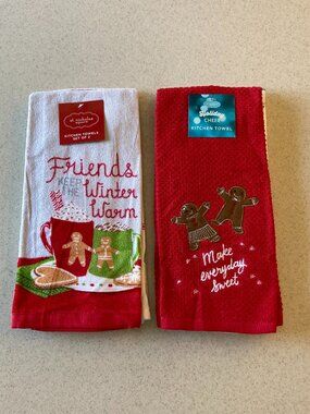 NWT St. Nicholas Square Kitchen Towels 4 Pc. Set - Holiday Cookies Theme
